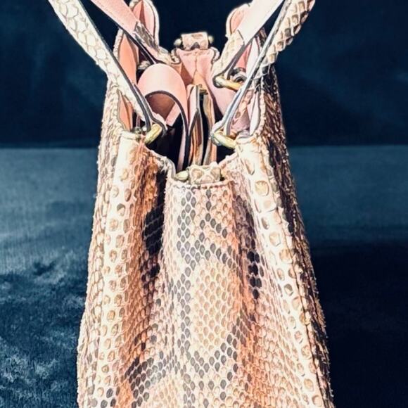 Gucci GG Marmot Python Handbag with COA - Picture 4 of 12